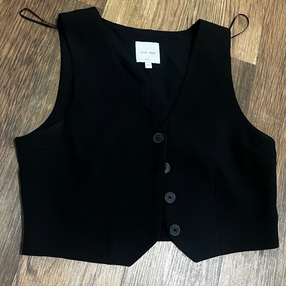 Size small black vest